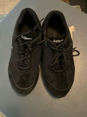 Women's Black Athletic Sneakers - Lightweight Support